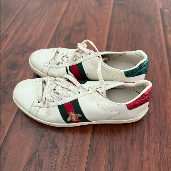 Gucci Sneakers - Picture 2 of 4
